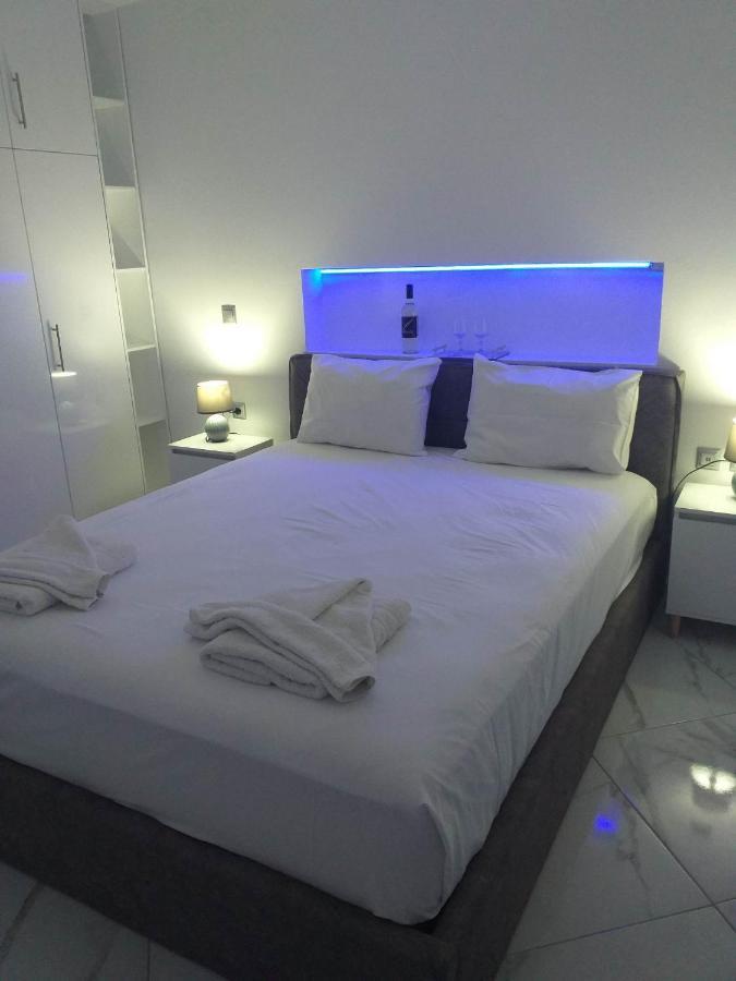 Infinity Blue Suite Panteli 外观 照片